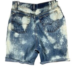 Levi’s Vintage 80’s Custom Bleach Dyed Distressed Highrise Jean Shorts Size 11